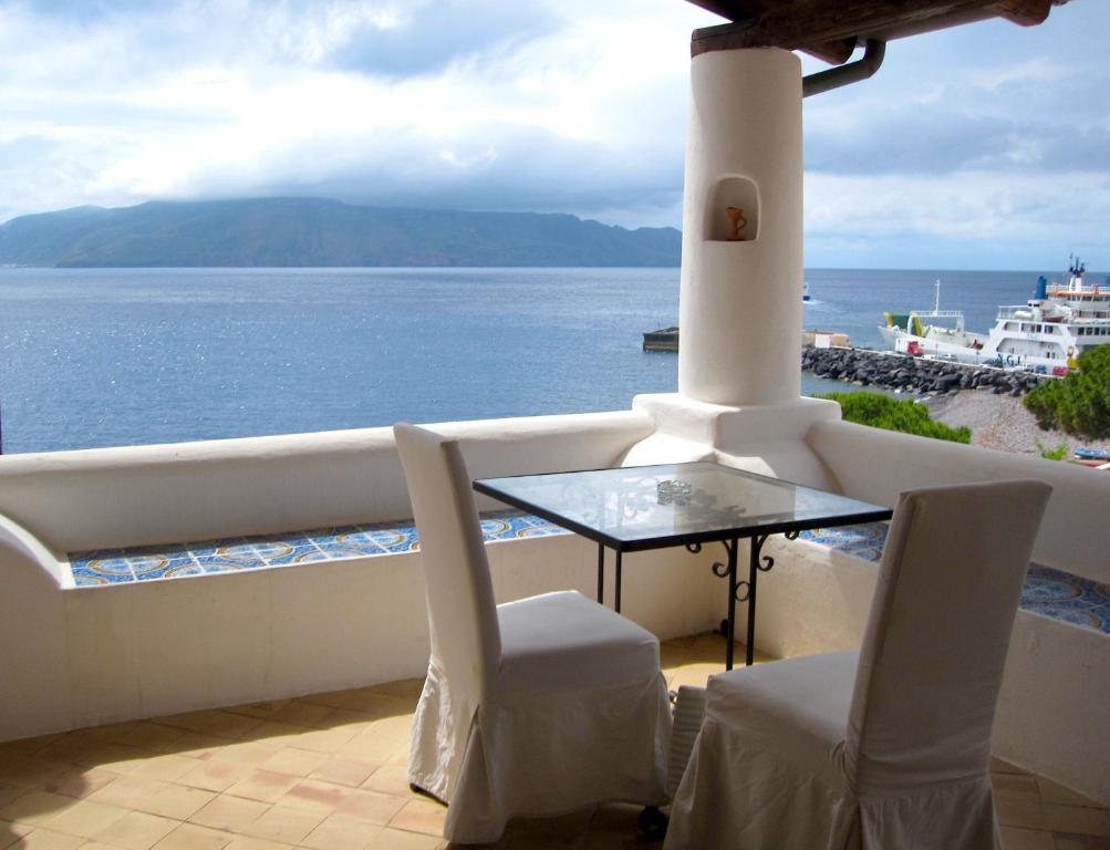 Hotel Santa Marina Antica Foresteria Santa Marina Salina Rum bild