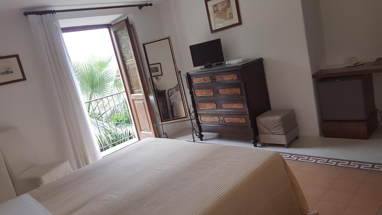 Hotel Santa Marina Antica Foresteria Santa Marina Salina Exteriör bild